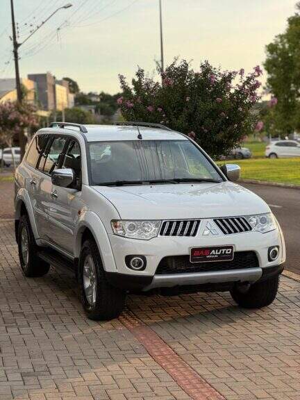 Mitsubishi Pajero MC/ DAKAR 3.2 HPE 4X4 7 LUGAR 2013
